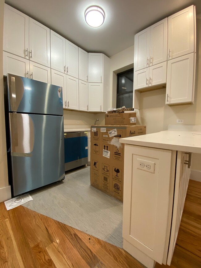 KITCHEN - 140 W 80th St Apartments Unit 5