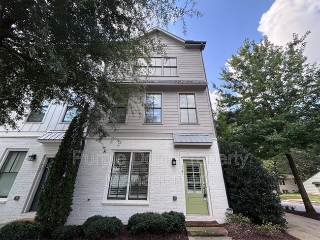 Building Photo - 745 Hamilton Cir SE