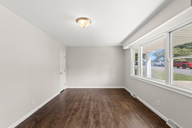 1517 Lincoln Dr