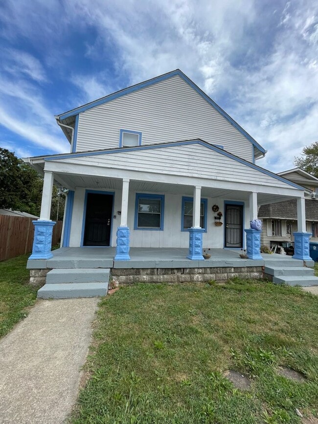 Building Photo - 1241 W Lee St Unit 1241 S Lee St