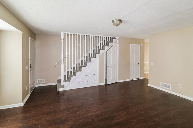 Photo - 5351 Ridgemere Ct