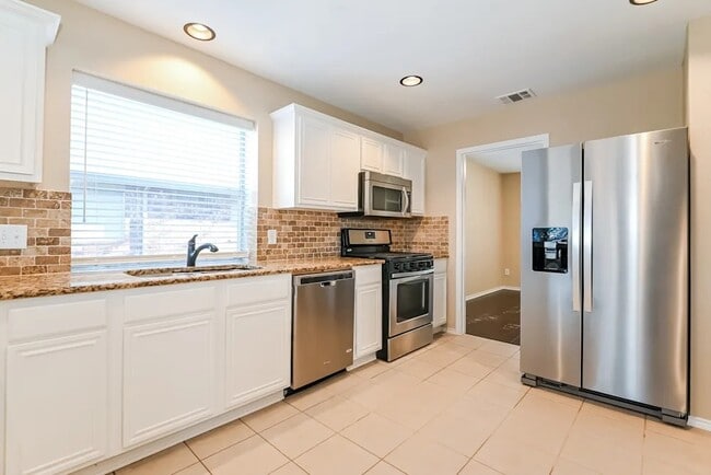 Photo - 120 Lightning Trl