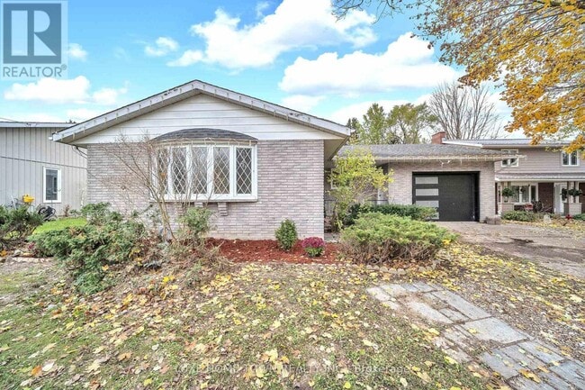 Photo - 5 Centennial Dr