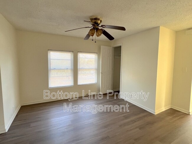 Photo - 118 Nat Barber Ave