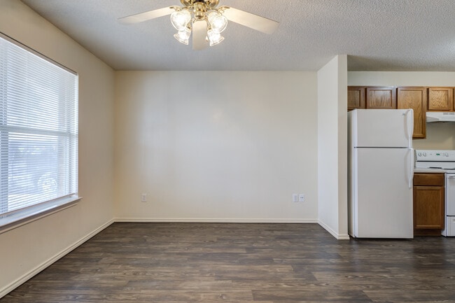Greenwood Apartments A