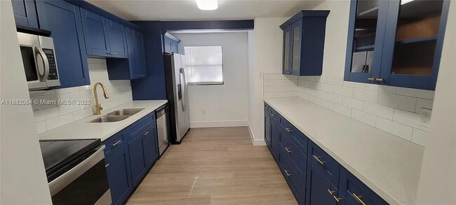 Photo - 2513 Island Dr