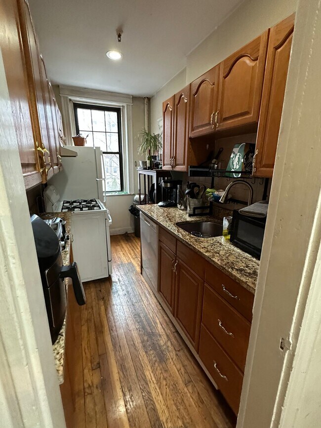 Photo - 35 Queensberry St