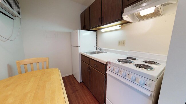 Photo - 542 W Doty St