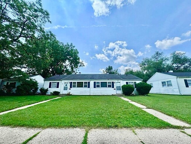 Building Photo - 427 S 28th St