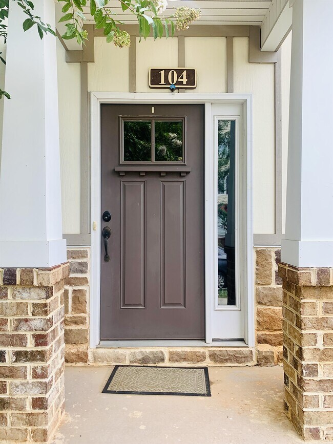 Photo - 104 Capital St