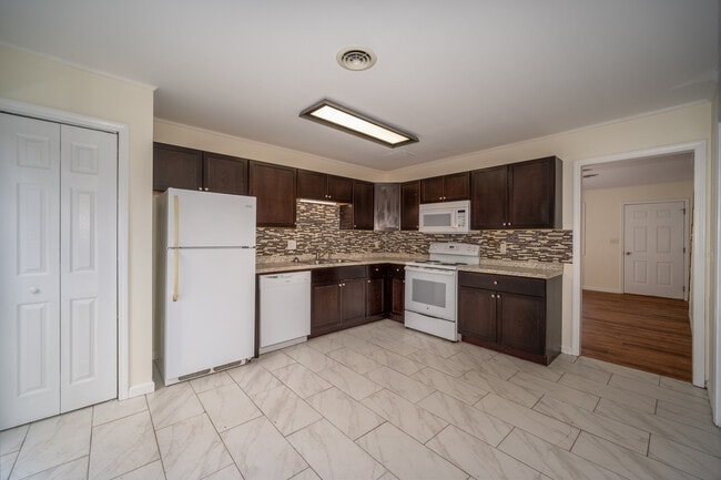 Photo - 72 Greenville Hwy