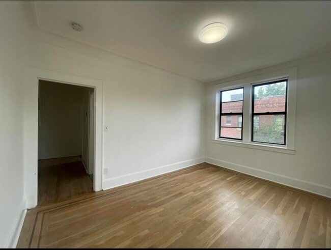 Building Photo - 1 Noll Pl Unit 16