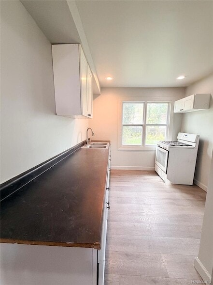 Photo - 15815 Evergreen Rd