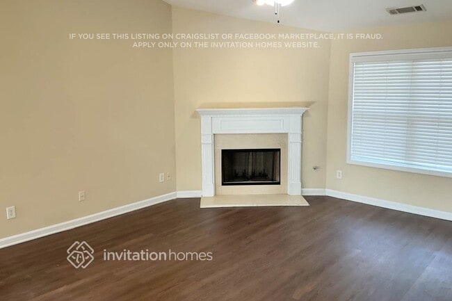 Photo - 3828 Hawk Tail Road