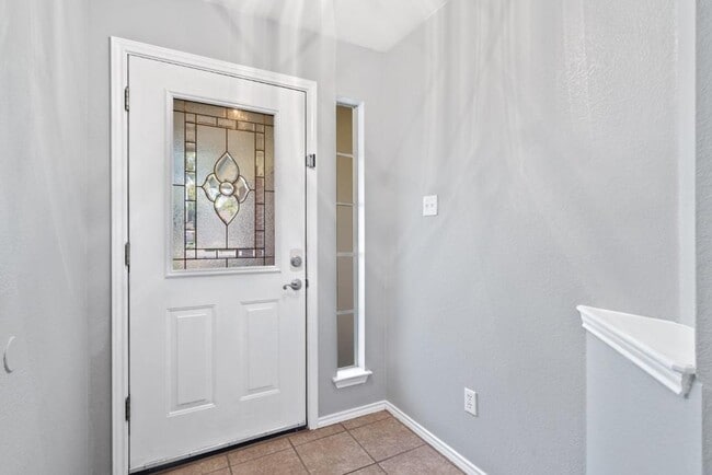 Photo - 1514 Royce Ln