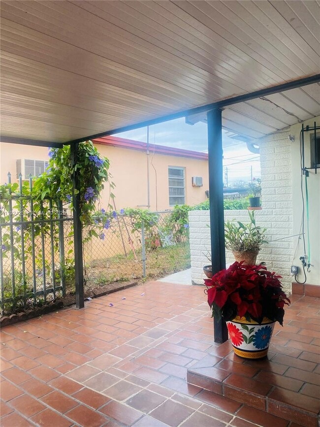 Photo - 6831 SW 2nd St Unit front