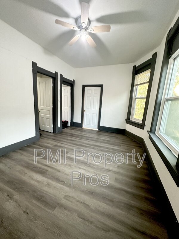 Photo - 2111A N 34th St