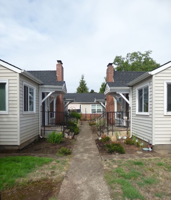 Photo - Rent Special: 1/2 Off January Rent!! 1 bed 1 bath Duplex near Bush Park! Unidad 1189