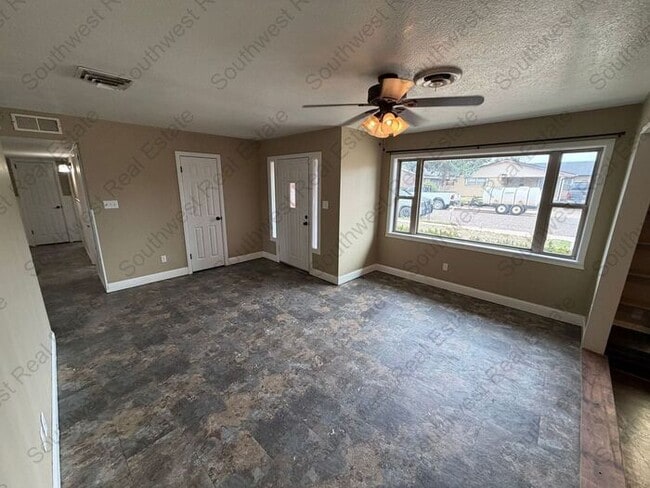 Photo - Spacious 3 bedroom 2 bath home
