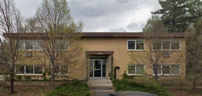 Building Photo - 3000-3026 26 Ave Unit 2