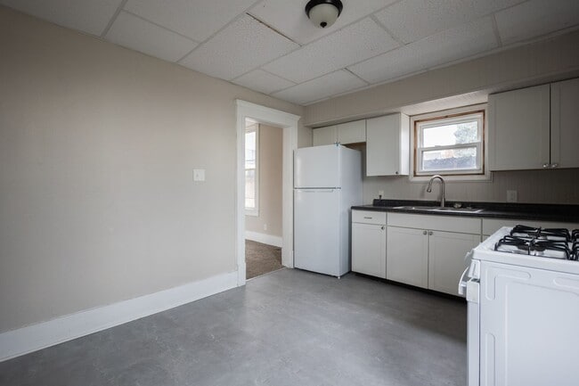 Building Photo - 116 Kennet Ct NW Unit 116 1/2