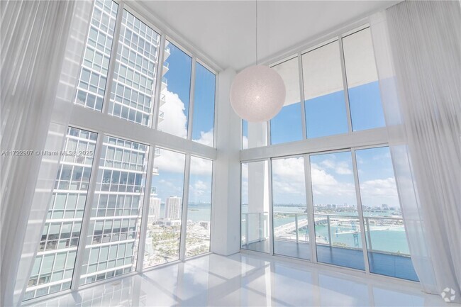 Building Photo - 1040 Biscayne Blvd Unit 2504 Rental