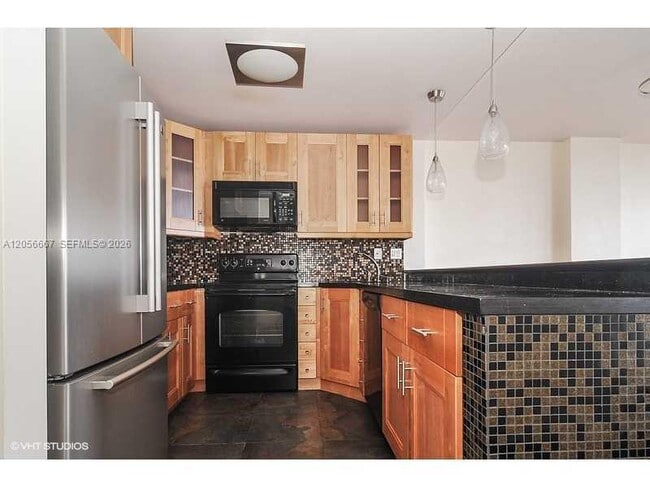 Photo - 600 NE 36th St Unit 1817