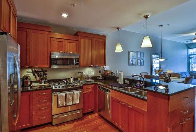 Photo - 309 W Washington Ave Unidad 215