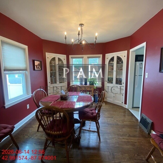 Photo - 2922 S 48th St