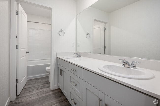 4BR, 2.5BA - 1,832SF - Second Bathroom