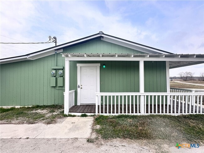 Photo - 158 Stockmen Ln