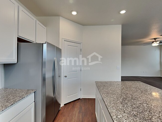 Photo - 2724 Geronimo Crk