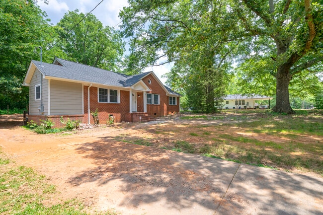 Photo - 1247 Cherokee Ave