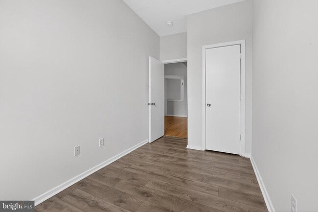 Photo - 1918 W Diamond St