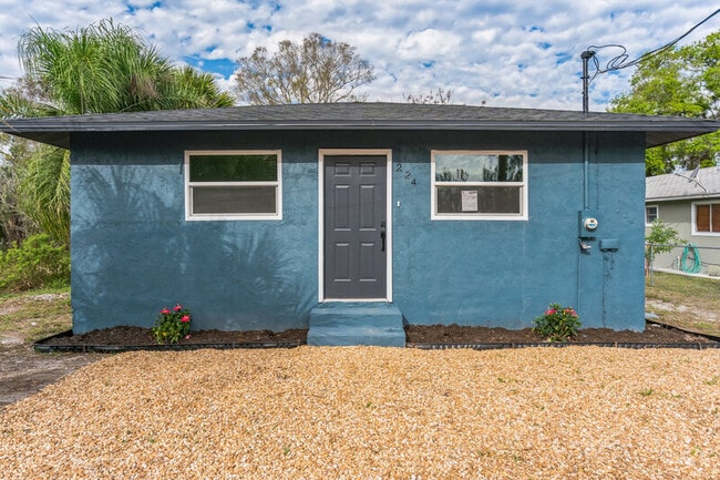 Building Photo - 224 Singleton Ave