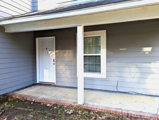 Photo - 4628 Kilcullen Dr Unit B