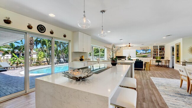 Photo - 701 W Royal Palm Rd