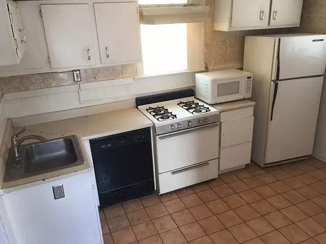 Fotografía del edificio - 80 McMillen Ave Unidad A