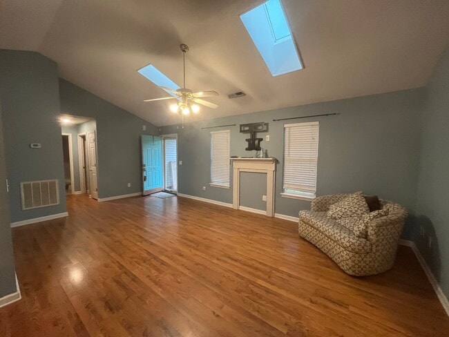 Photo - 126 Blueberry Ln