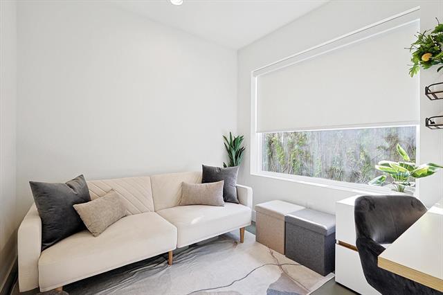 Photo - 4640 Munger Ave Unidad 109