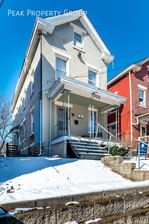 Photo - 2353 Stratford Ave