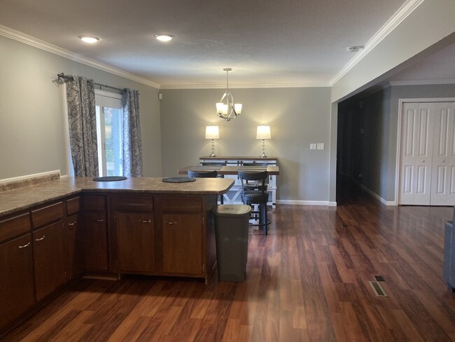 Photo - 3504 Vicki St