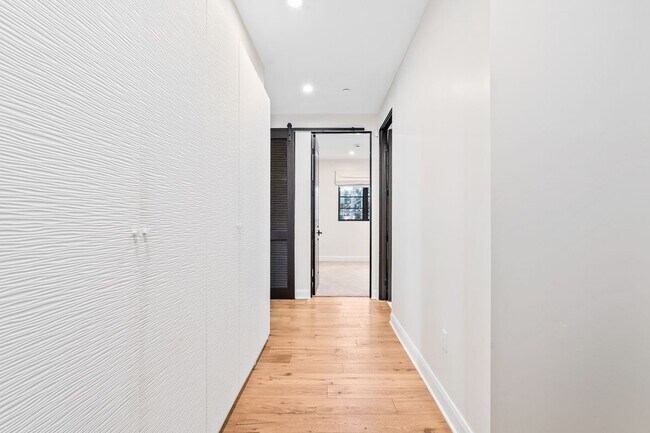 Photo - 10647 Ashton Ave