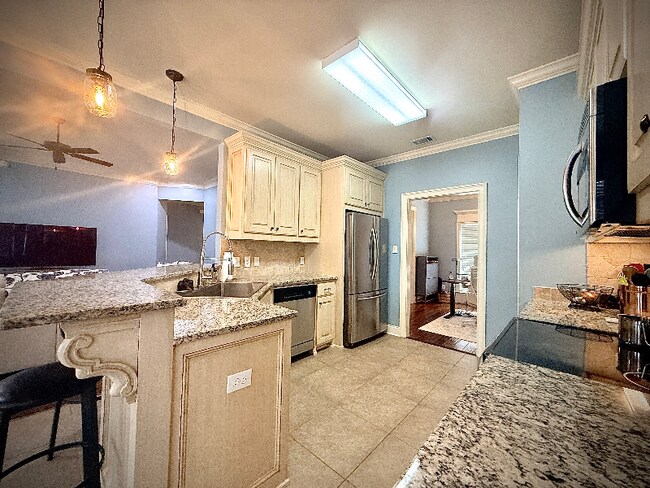 Photo - 5812 Lotus Cir