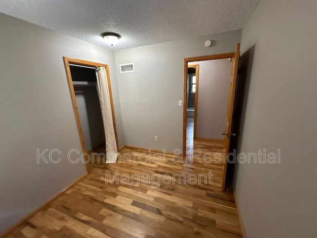 Photo - 4508 NW Valley View Rd