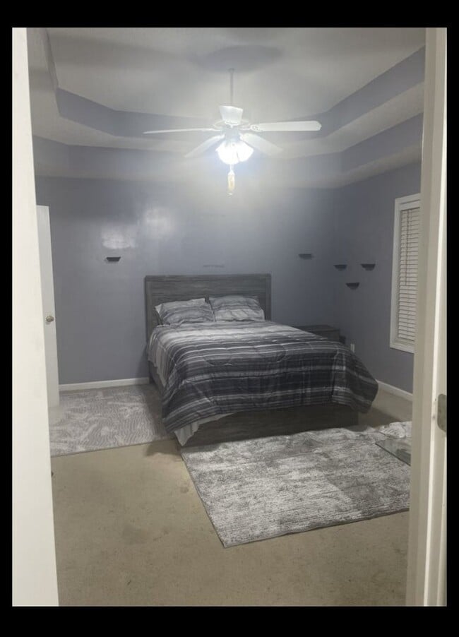 Photo - 221 Omega Ct