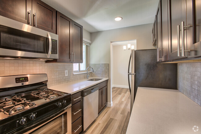 Renovated Kitchen - Greenbrook Gardens Rental