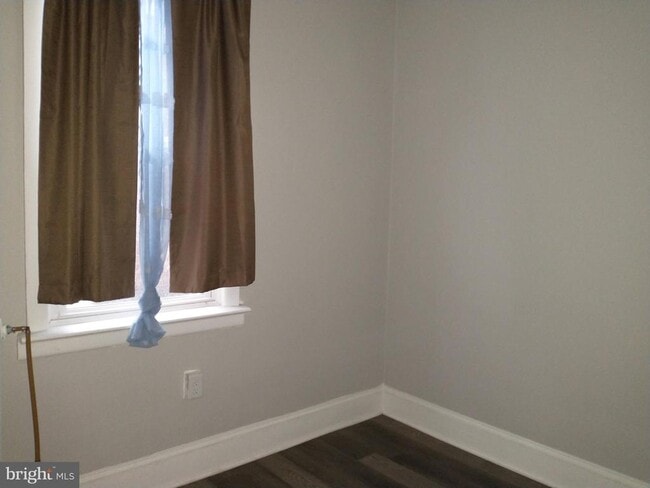 Photo - 6515 Germantown Ave Unit 2ND FLOOR