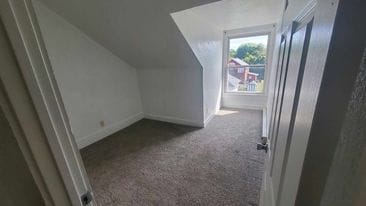 Photo - 489 E Harrison St
