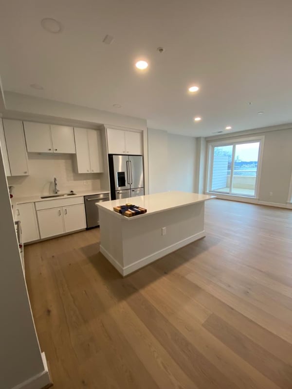 Photo - 635 Slaters Ln Unidad 304